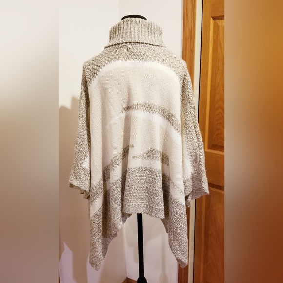 Midnight Velvet Beige White Turtleneck Waffle Knit Shawl Poncho Wrap One Size - Picture 2 of 8